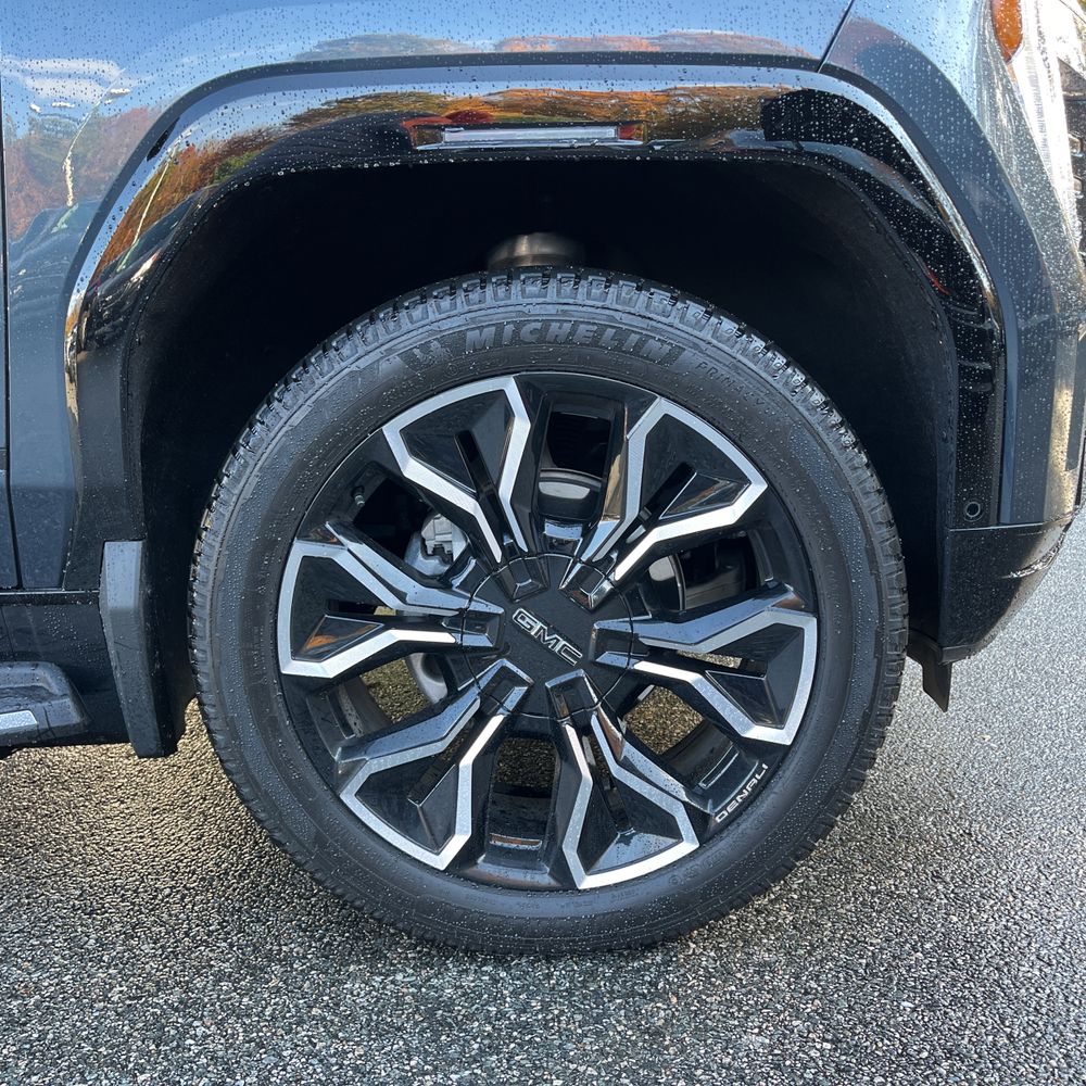 2025 GMC Sierra EV Denali Max Range
