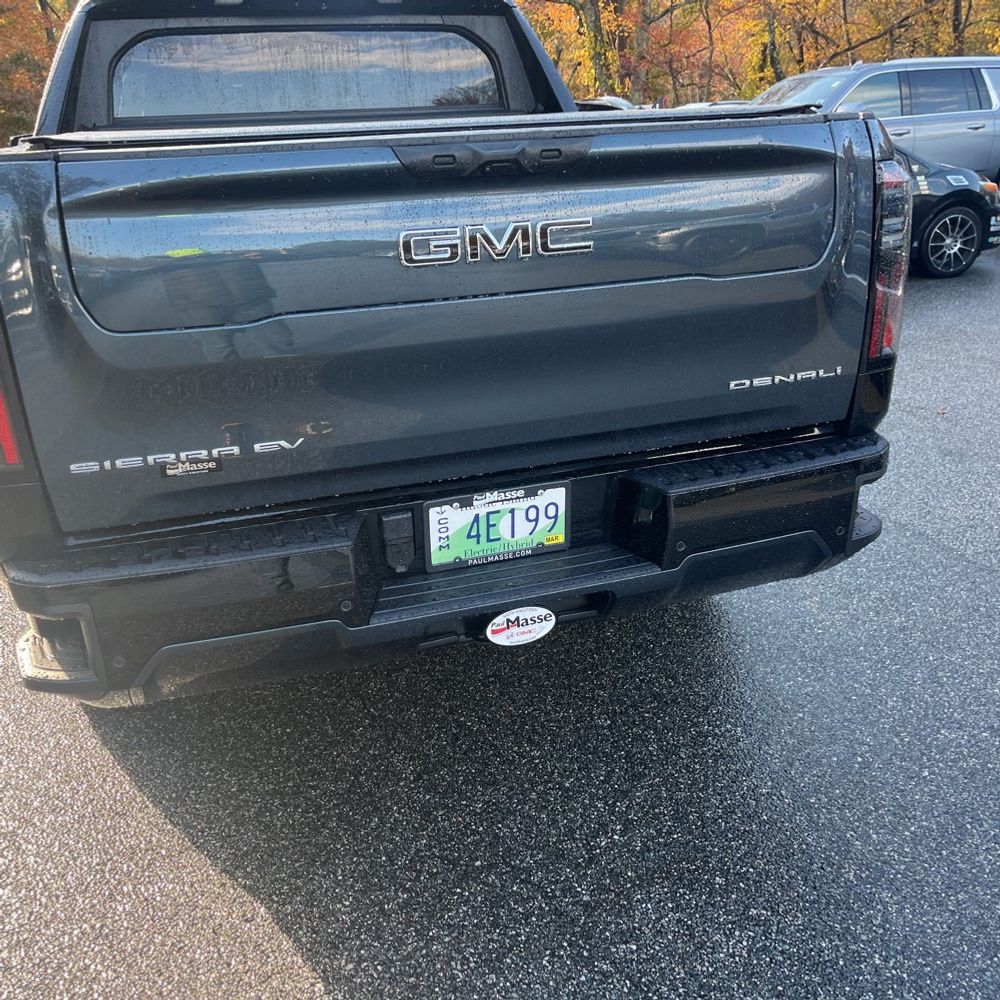 2025 GMC Sierra EV Denali Max Range