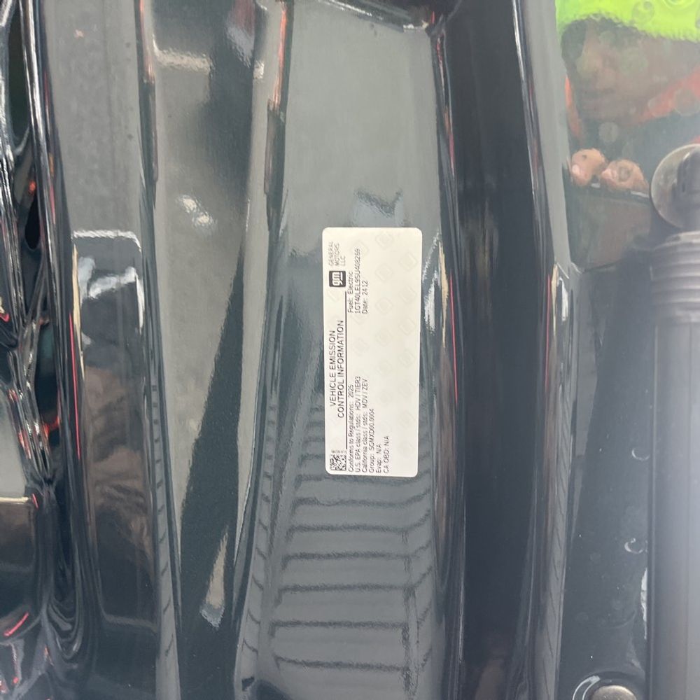 2025 GMC Sierra EV Denali Max Range