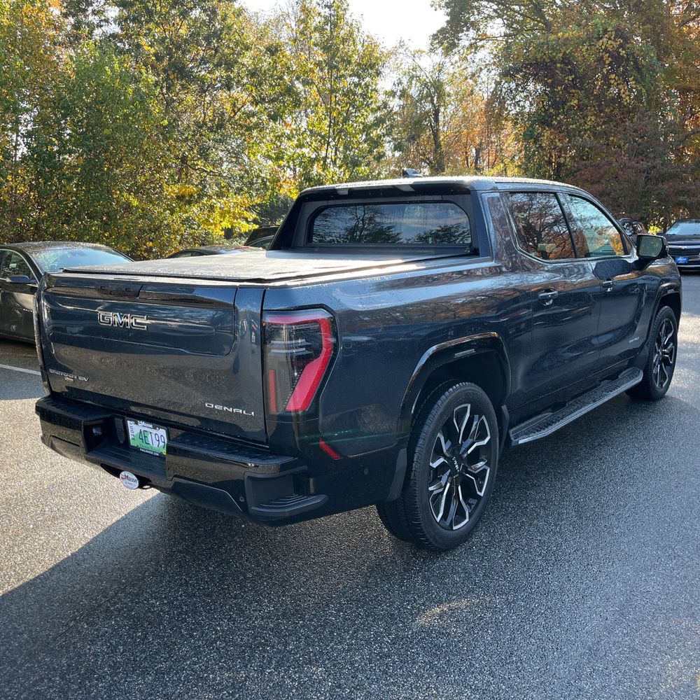 2025 GMC Sierra EV Denali Max Range