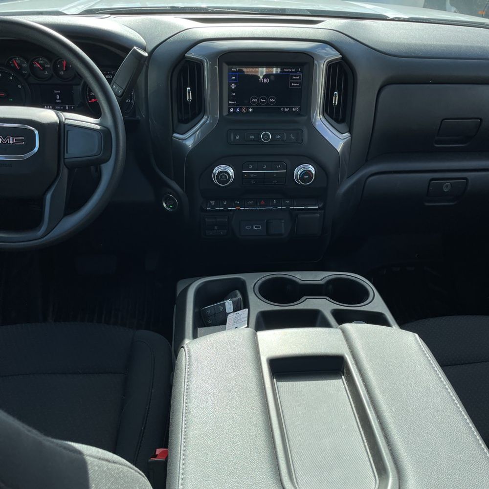2024 GMC Sierra 2500 Pro