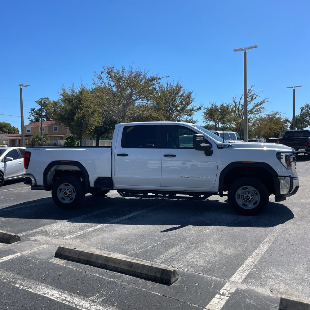 2024 GMC Sierra 2500HD Pro