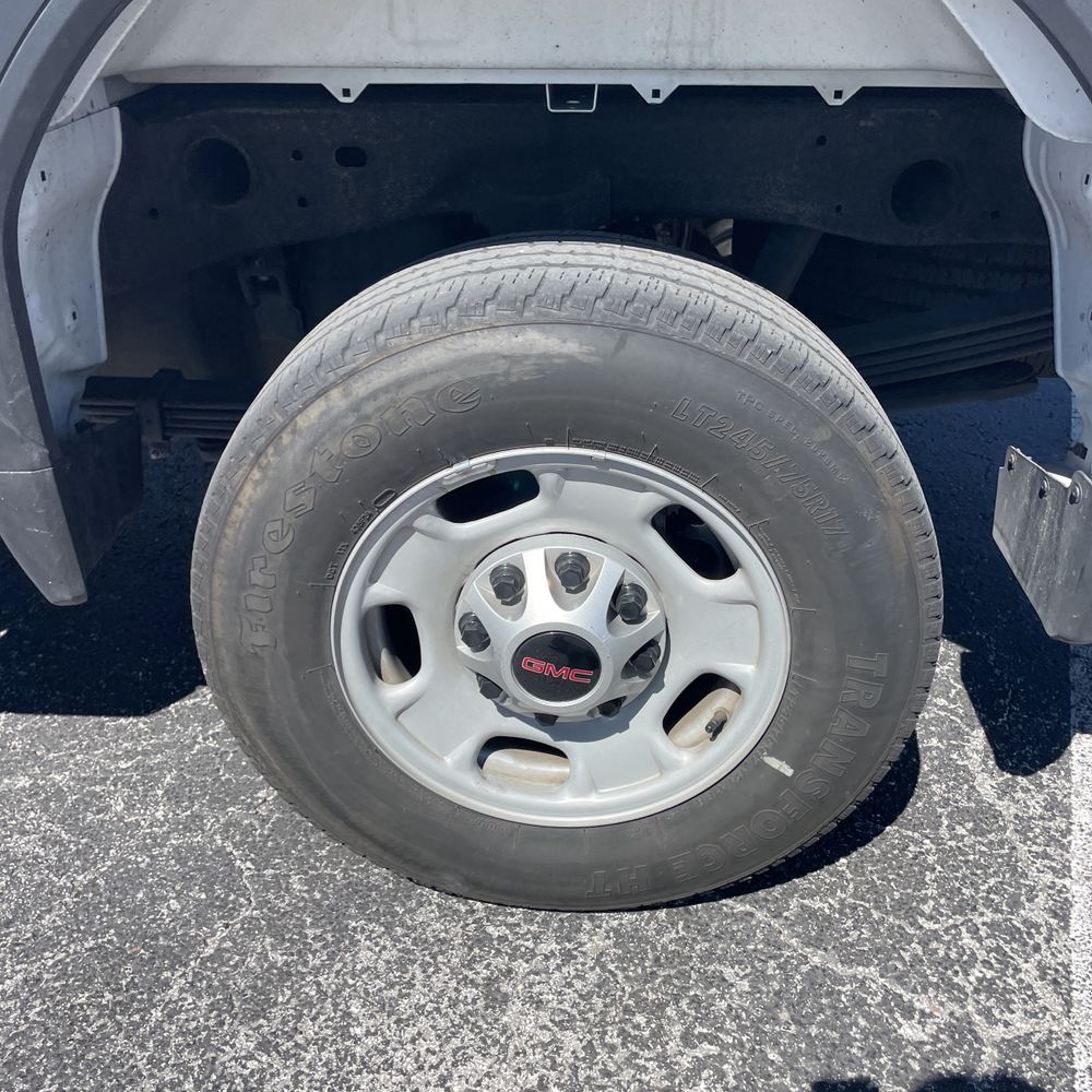 2024 GMC Sierra 2500HD Pro
