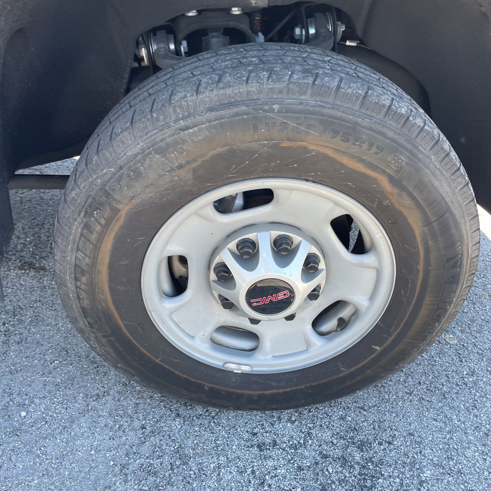 2024 GMC Sierra 2500HD Pro