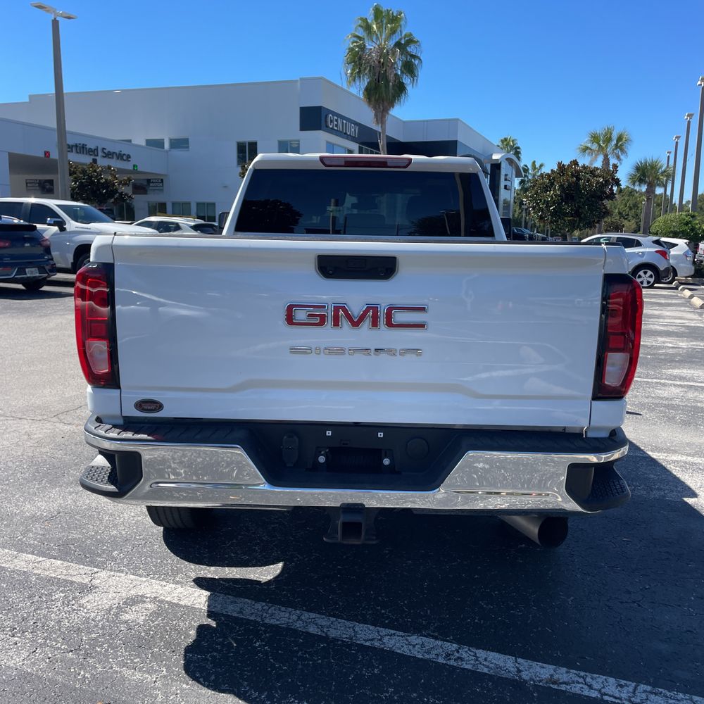 2024 GMC Sierra 2500HD Pro