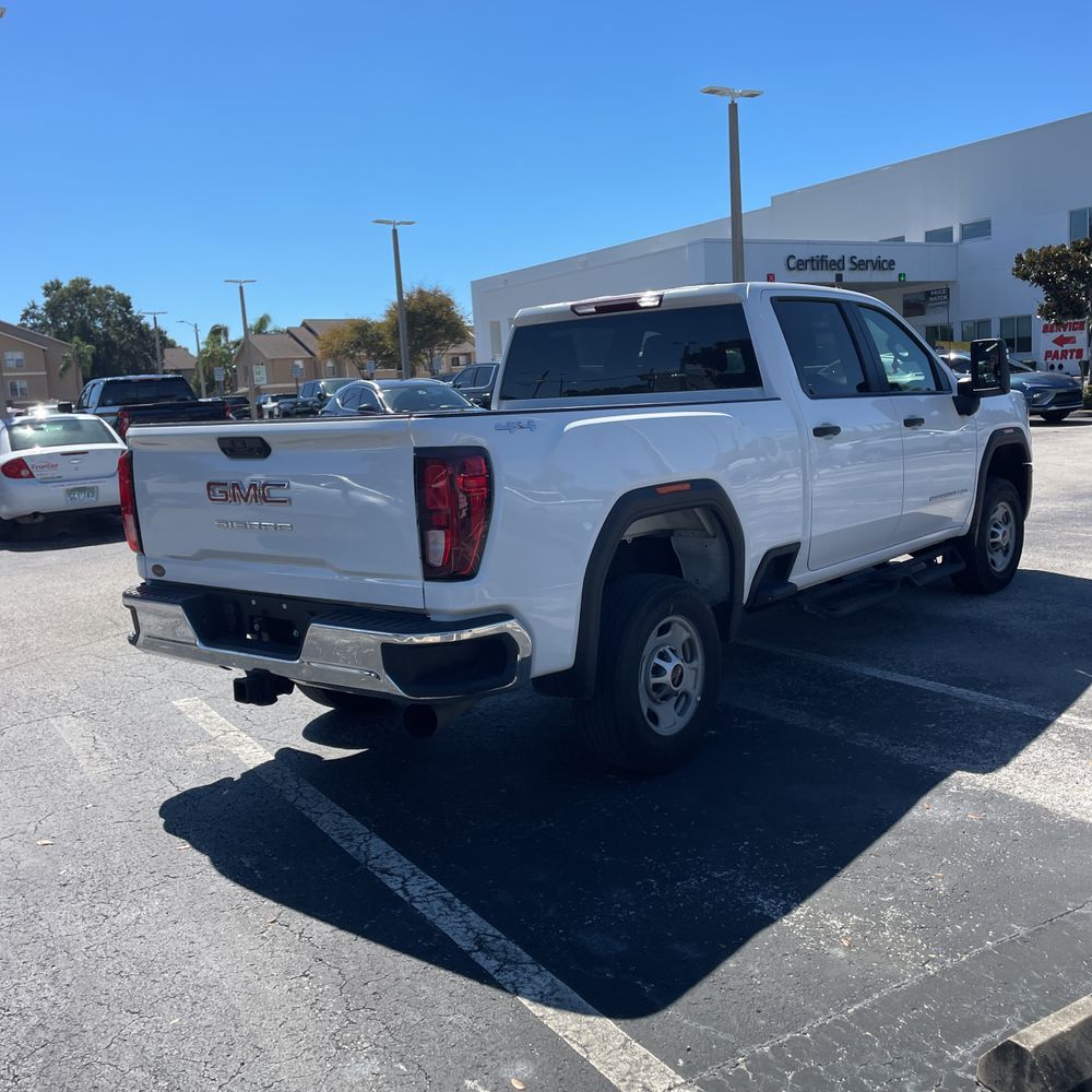 2024 GMC Sierra 2500HD Pro