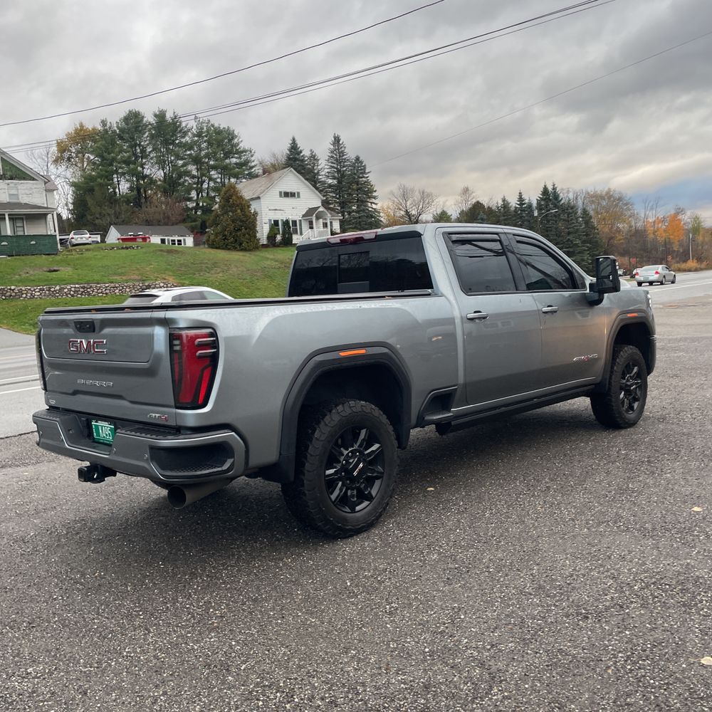2024 GMC Sierra 2500 AT4