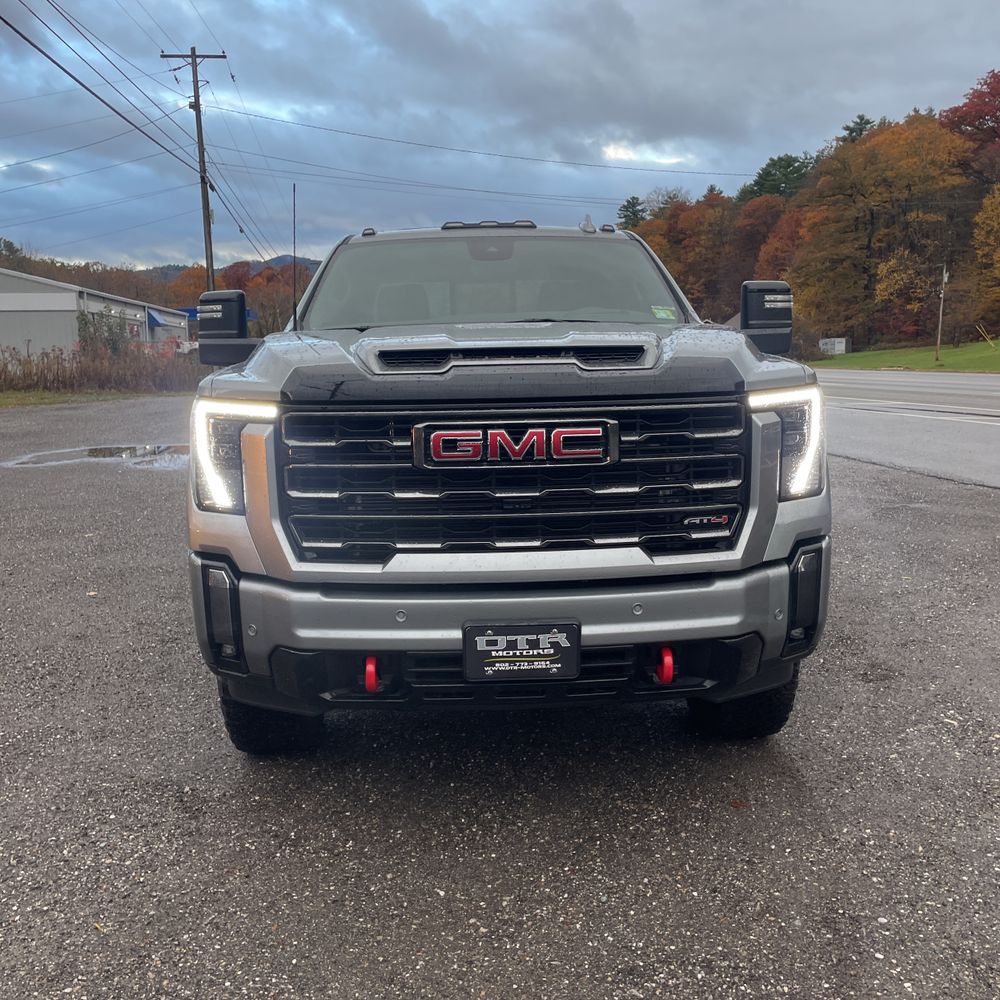 2024 GMC Sierra 2500 AT4