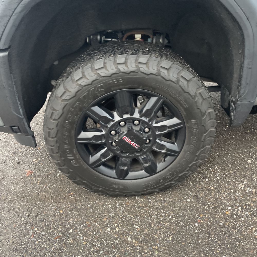 2024 GMC Sierra 2500 AT4