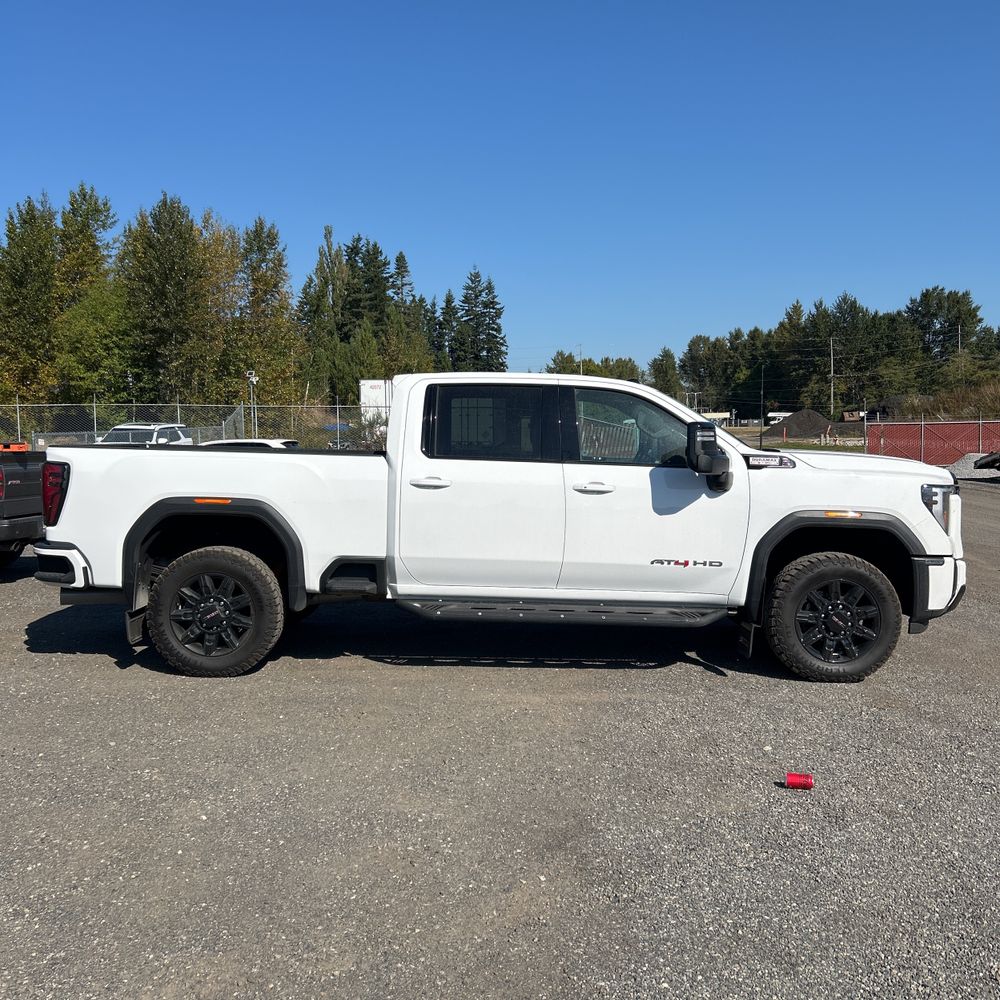 2024 GMC Sierra 2500 AT4