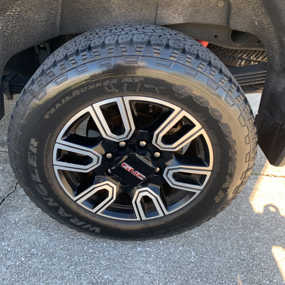 2023 GMC Sierra 2500HD AT4