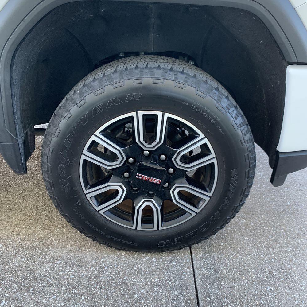 2023 GMC Sierra 2500HD AT4