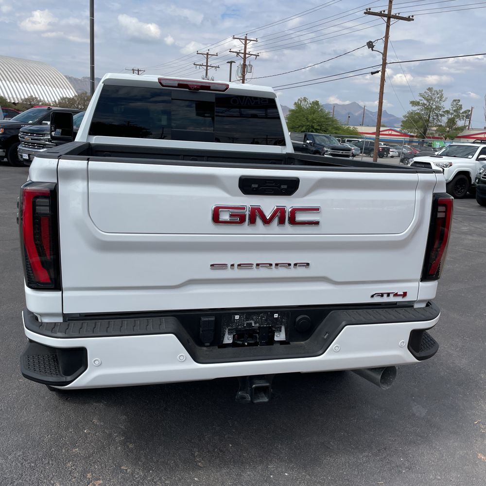 2024 GMC Sierra 2500HD AT4
