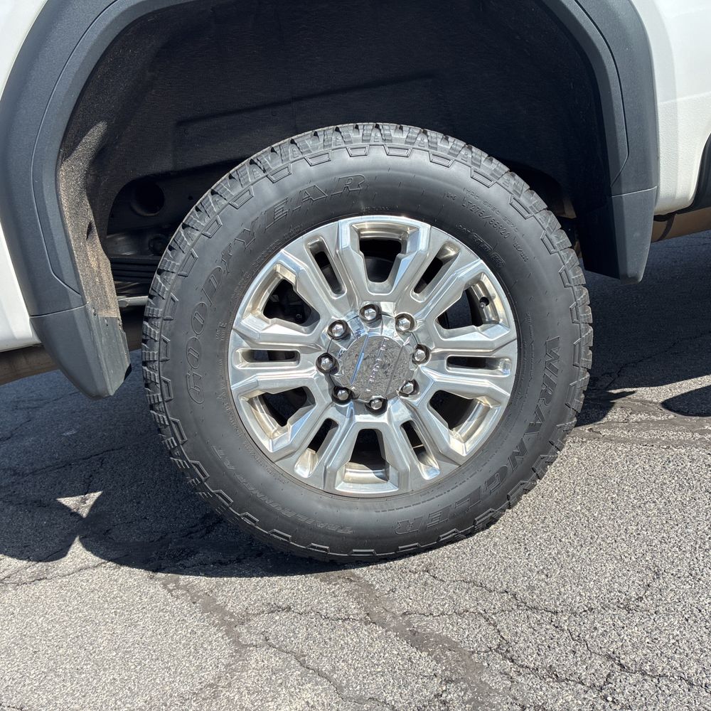 2023 GMC Sierra 2500HD Denali