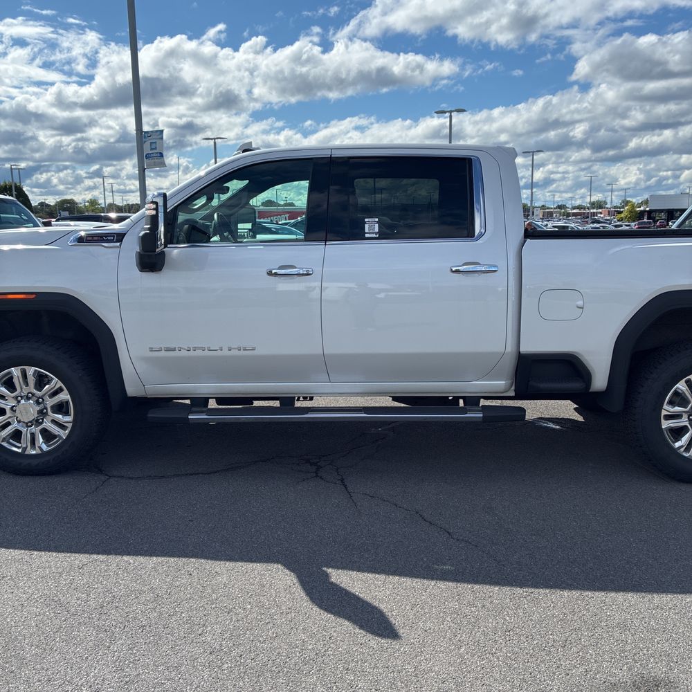 2023 GMC Sierra 2500HD Denali