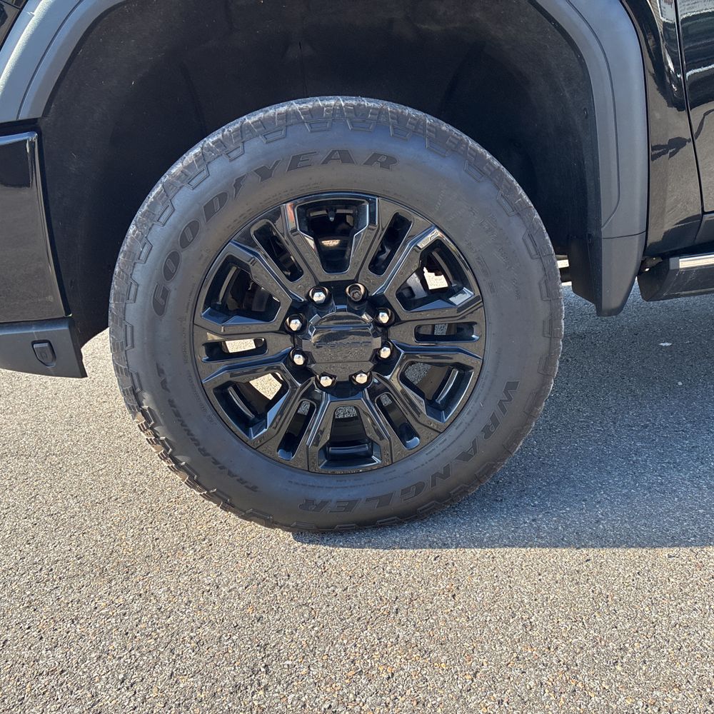 2023 GMC Sierra 2500HD Denali