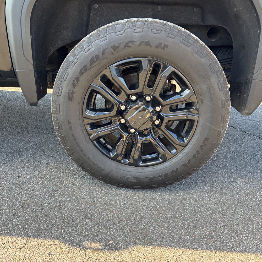 2023 GMC Sierra 2500HD Denali