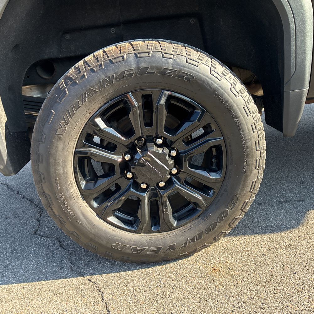 2023 GMC Sierra 2500HD Denali