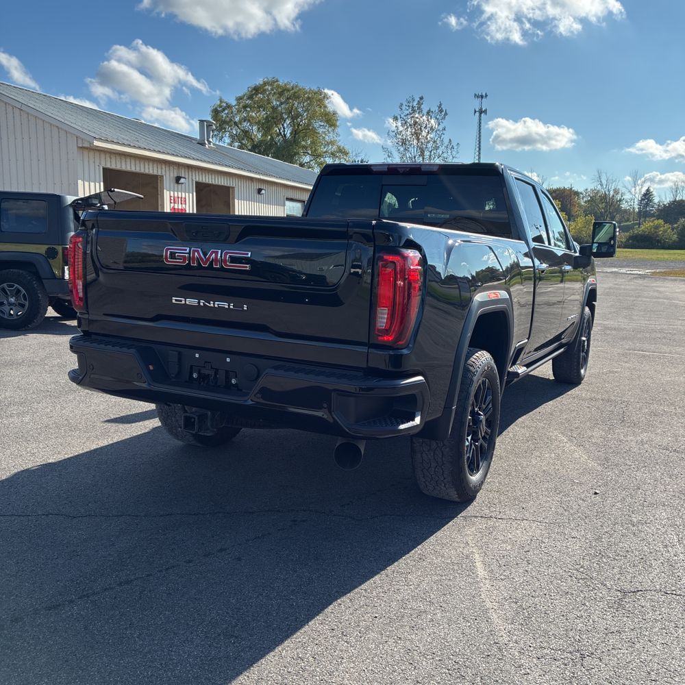 2023 GMC Sierra 2500HD Denali
