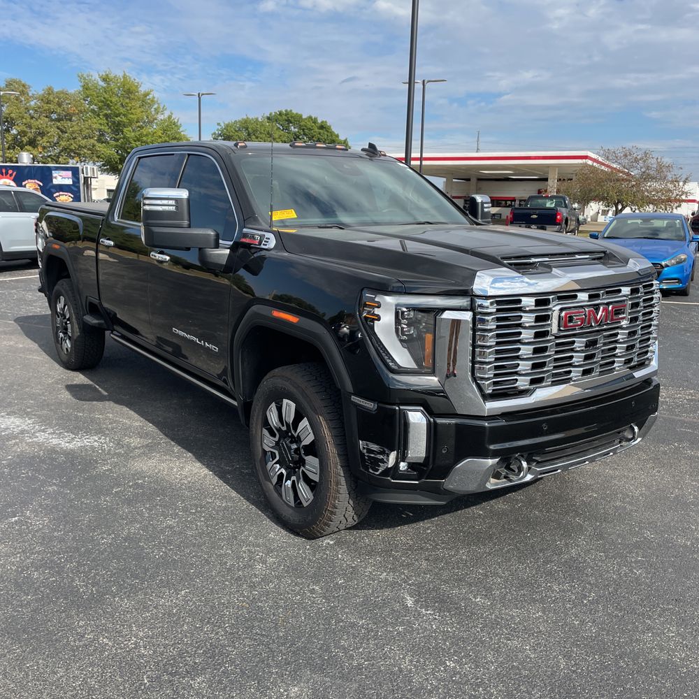 2024 GMC Sierra 2500HD Denali