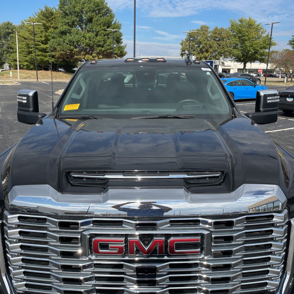 2024 GMC Sierra 2500HD Denali