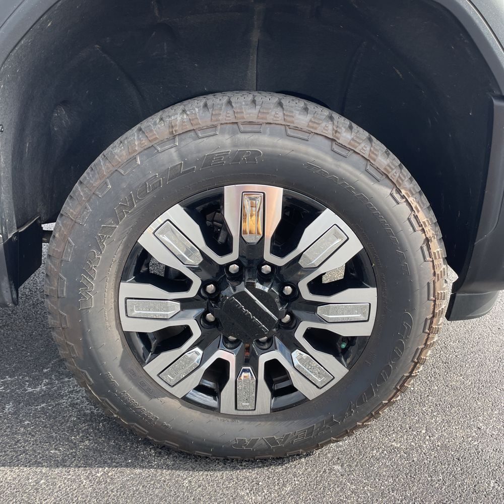 2024 GMC Sierra 2500HD Denali