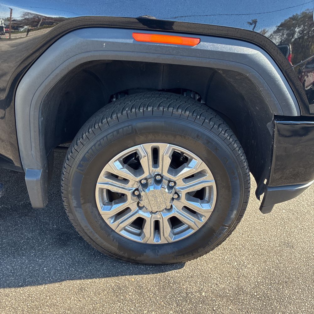2023 GMC Sierra 2500 Denali