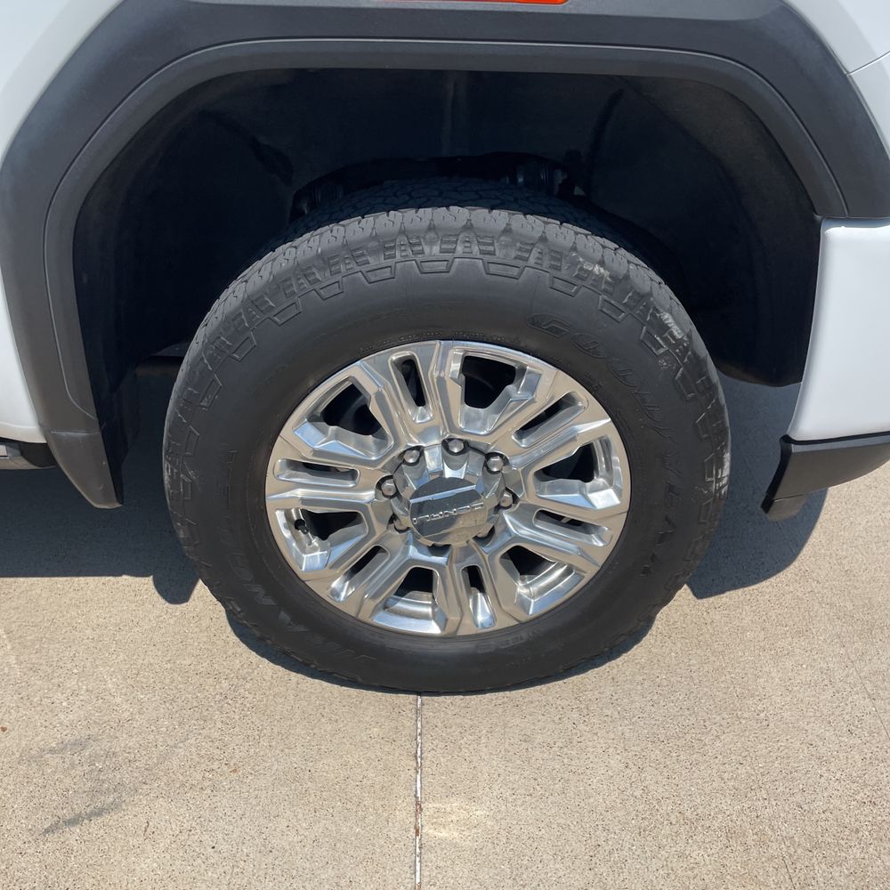 2023 GMC Sierra 2500HD Denali