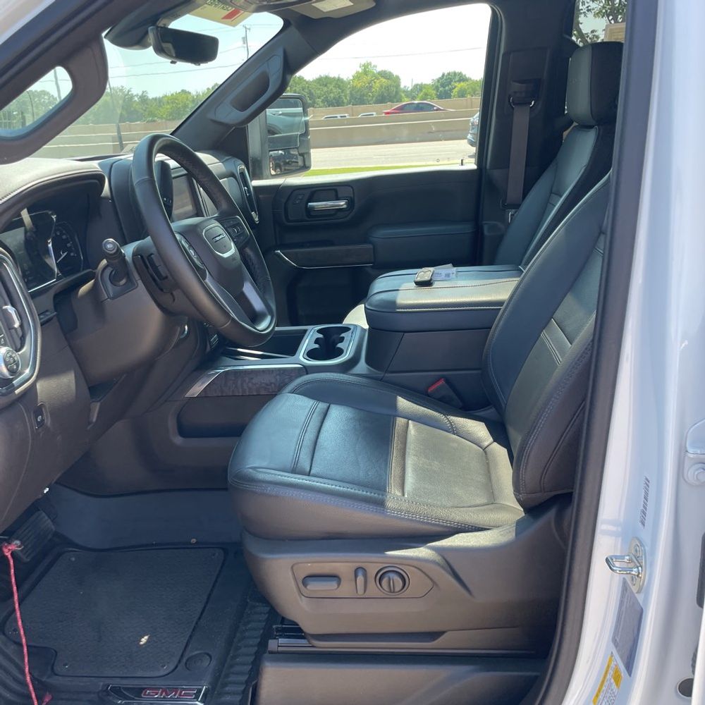 2023 GMC Sierra 2500HD Denali