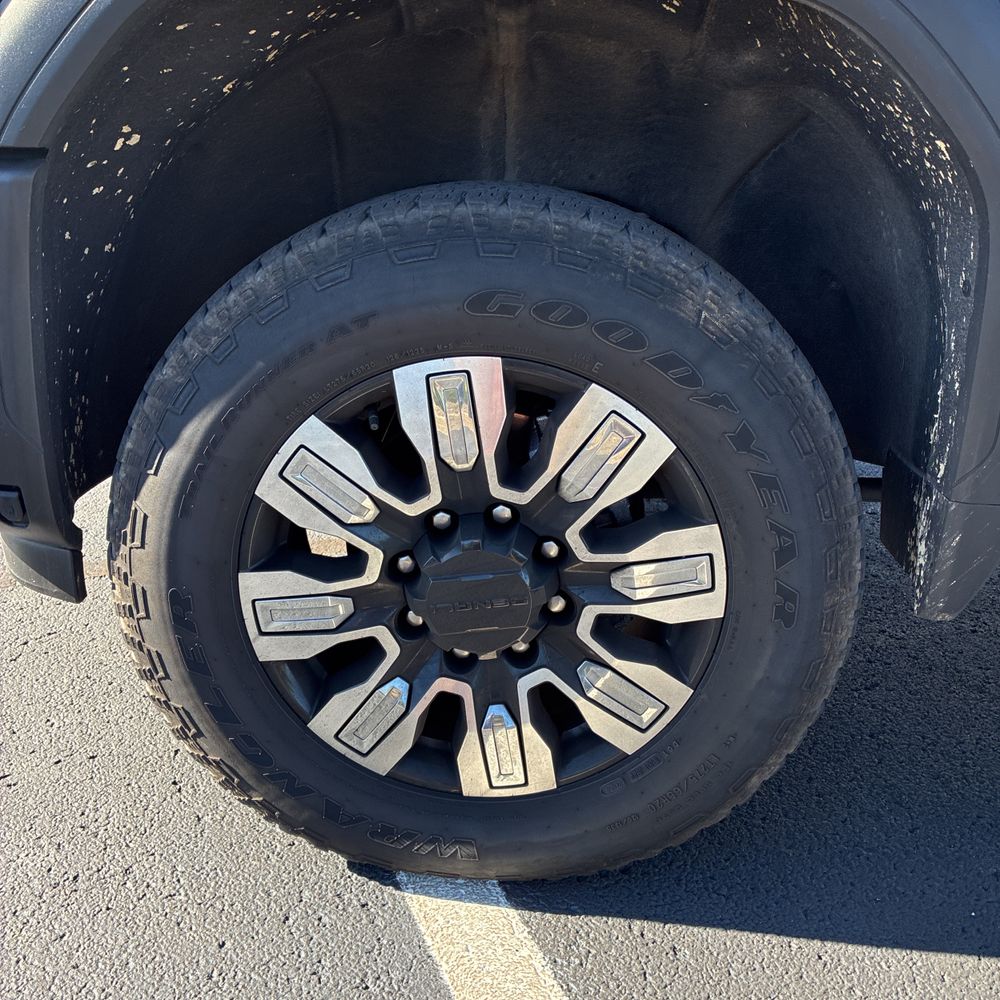 2024 GMC Sierra 2500HD Denali
