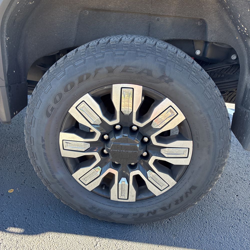 2024 GMC Sierra 2500HD Denali