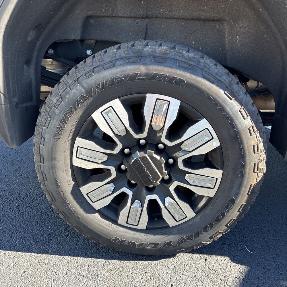 2024 GMC Sierra 2500HD Denali
