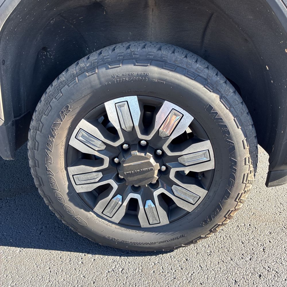 2024 GMC Sierra 2500HD Denali