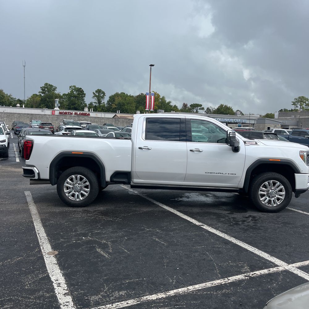 2023 GMC Sierra 2500HD Denali
