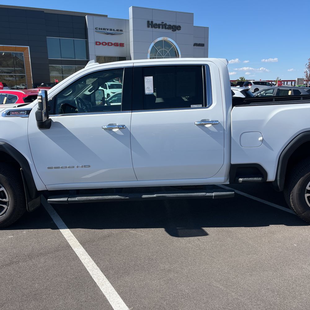 2022 GMC Sierra 3500 SLT