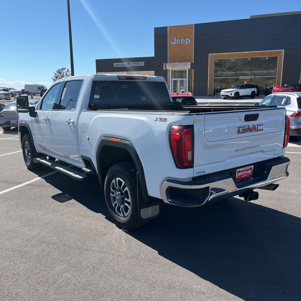 2022 GMC Sierra 3500 SLT