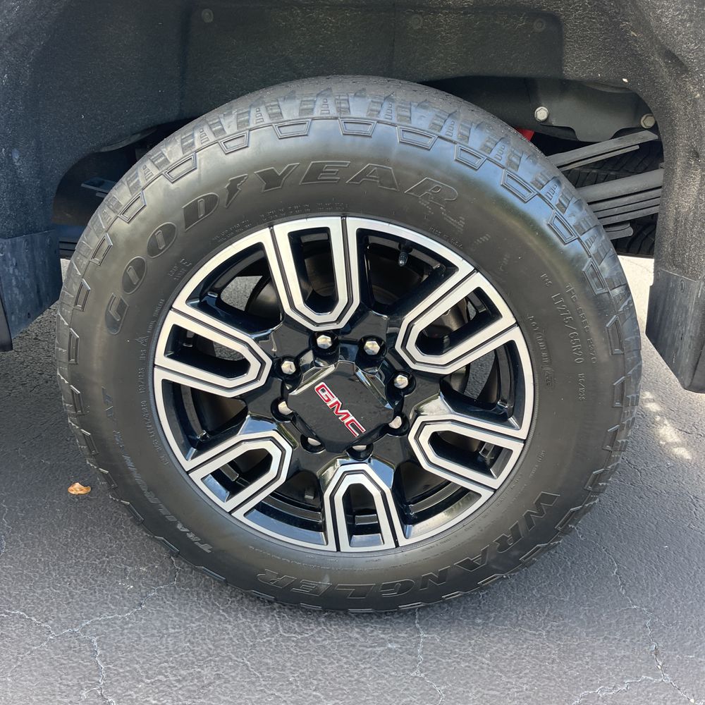 2023 GMC Sierra 3500HD AT4