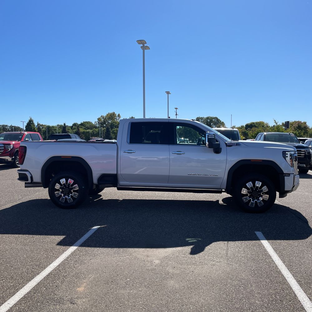 2024 GMC Sierra 3500HD Denali