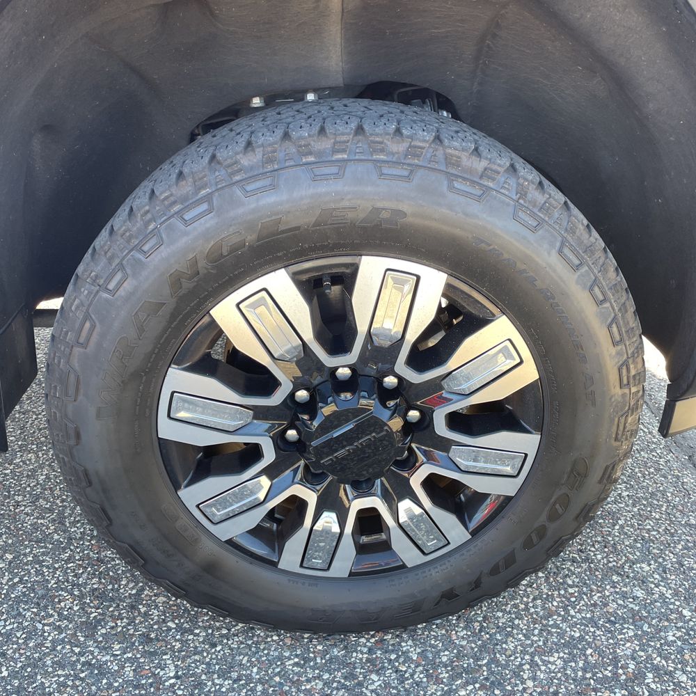 2024 GMC Sierra 3500HD Denali