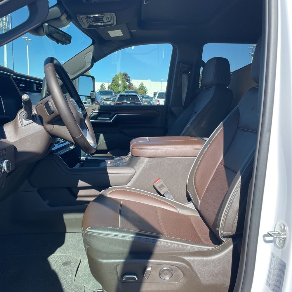 2024 GMC Sierra 3500HD Denali