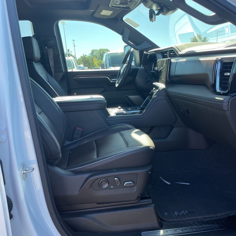 2024 GMC Sierra 3500HD Denali