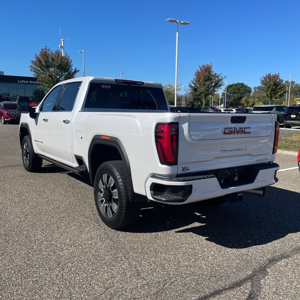 2024 GMC Sierra 3500HD Denali
