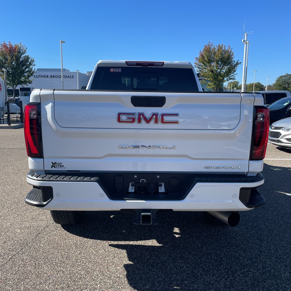 2024 GMC Sierra 3500HD Denali