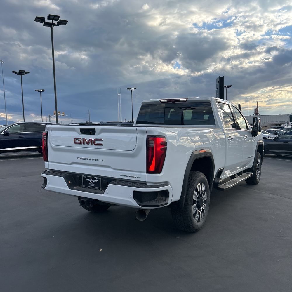 2024 GMC Sierra 3500 Denali