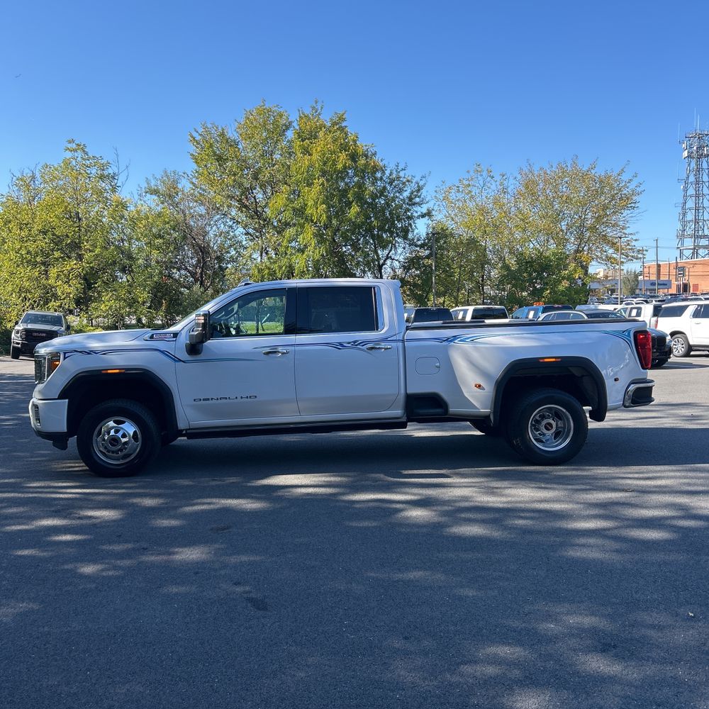 2023 GMC Sierra 3500HD Denali