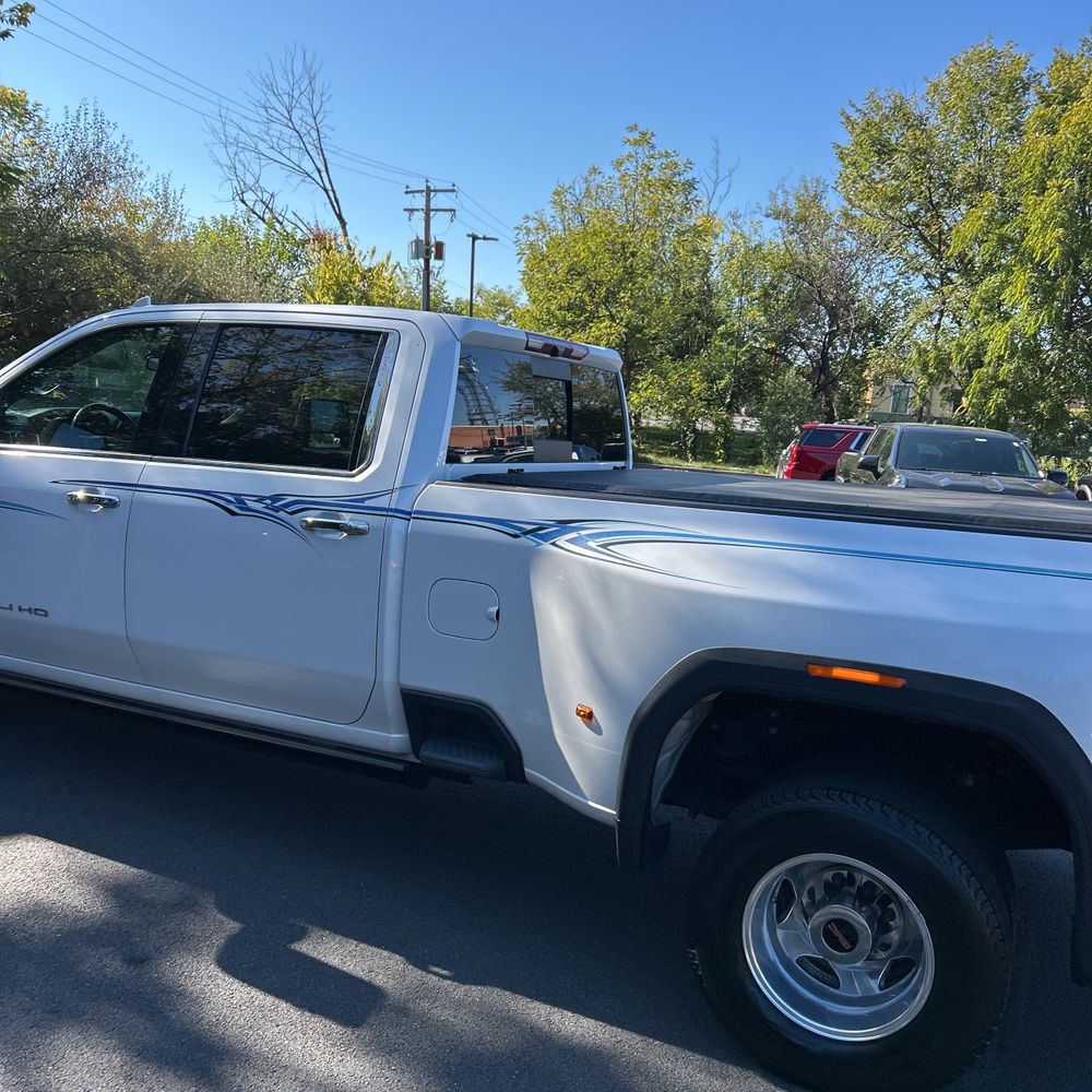 2023 GMC Sierra 3500HD Denali