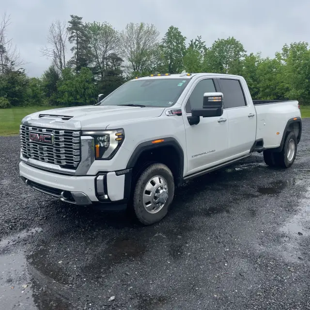 2024 GMC Sierra 3500HD Denali
