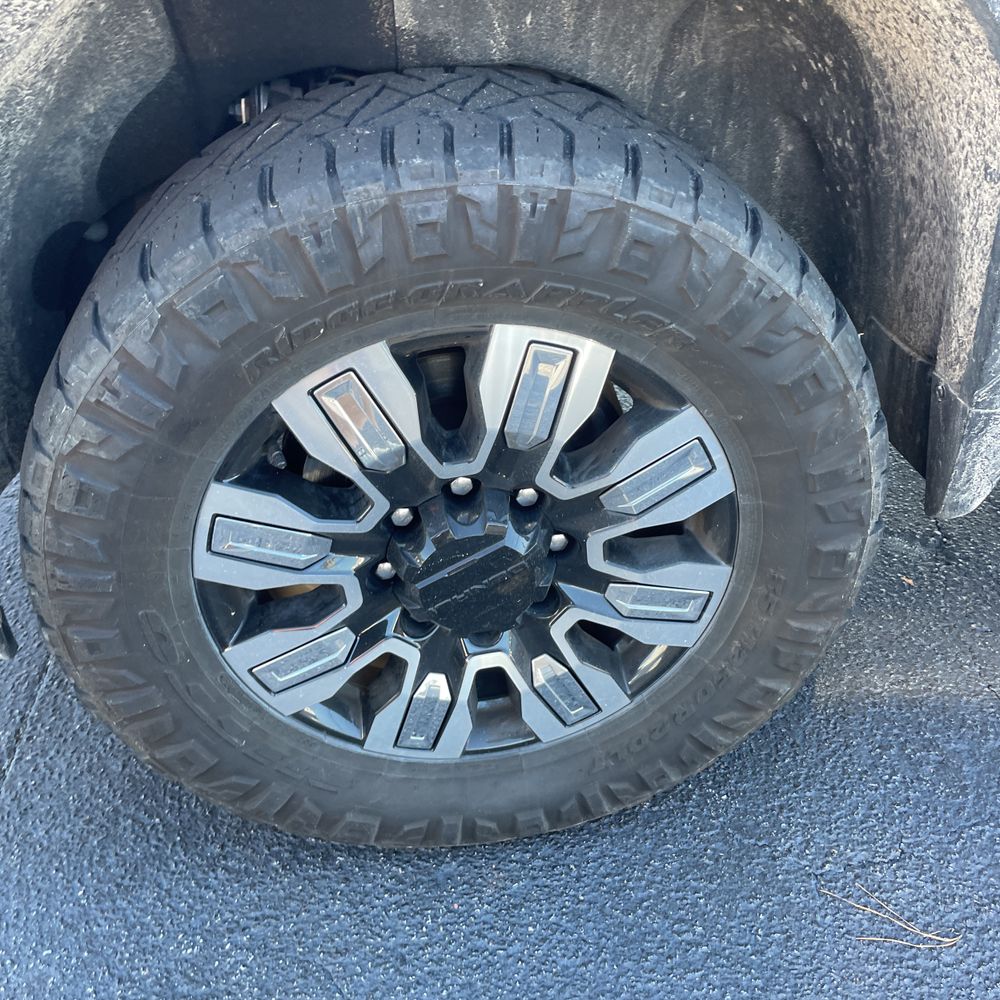 2024 GMC Sierra 3500HD Denali