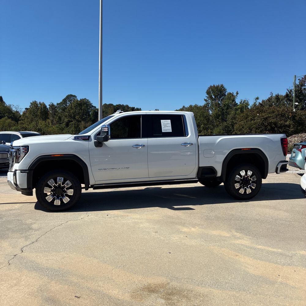 2024 GMC Sierra 3500HD Denali