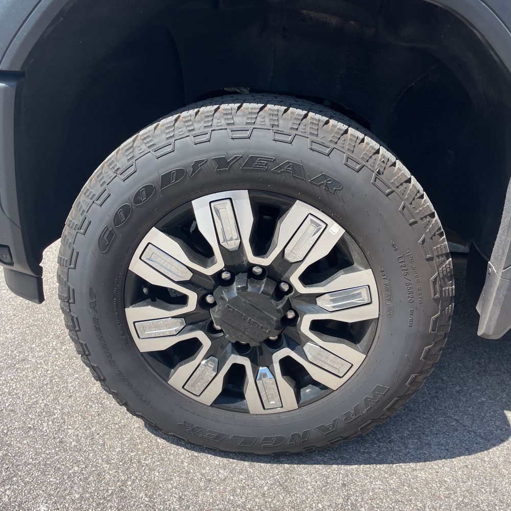 2024 GMC Sierra 3500HD Denali